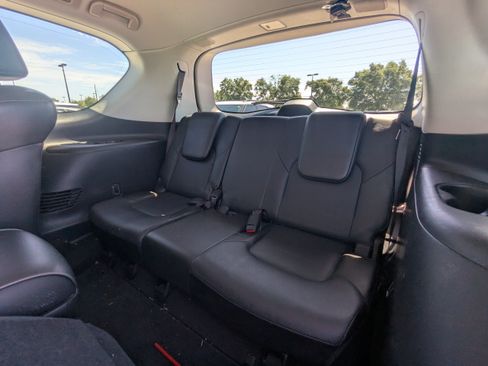 Used 2018 INFINITI QX80 2WD w/ Driver Assistance Package image 16