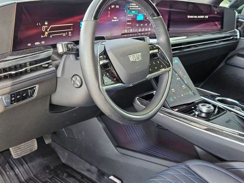 New 2026 Cadillac Escalade IQ Luxury 1 w/ LPO, Floor Liner Package image 10