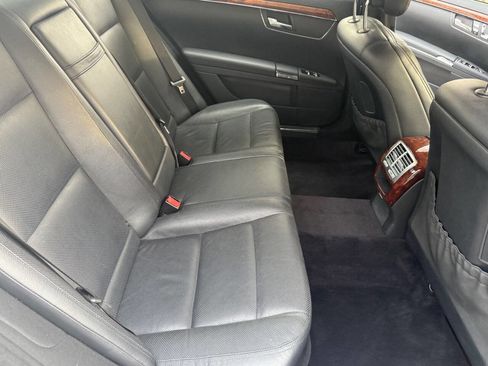 Used 2010 Mercedes-Benz S 550 4MATIC image 16