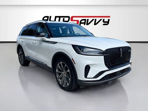 Used 2025 Lincoln Aviator Reserve w/ Illumination Package AWD/4WD image 1