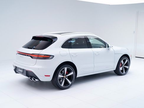 New 2026 Porsche Macan S image 9