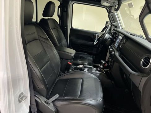 Used 2022 Jeep Gladiator Overland w/ Popular Equipment Package image 24