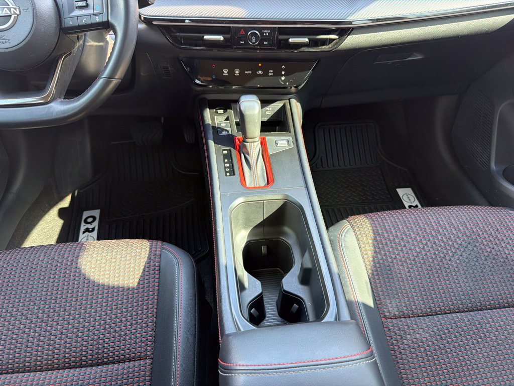 Used 2025 Nissan Kicks SR AWD/4WD image 27