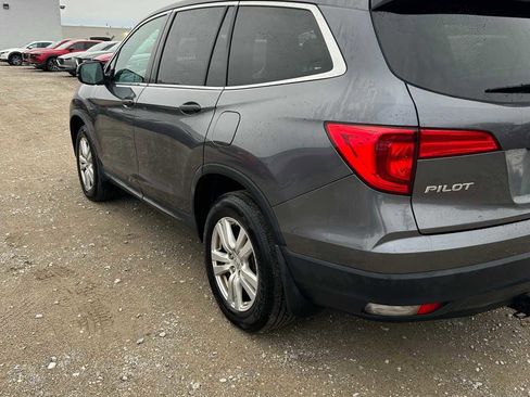 Used 2016 Honda Pilot LX image 11