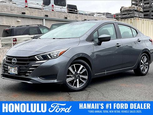 Used 2023 Nissan Versa SV FWD image 1