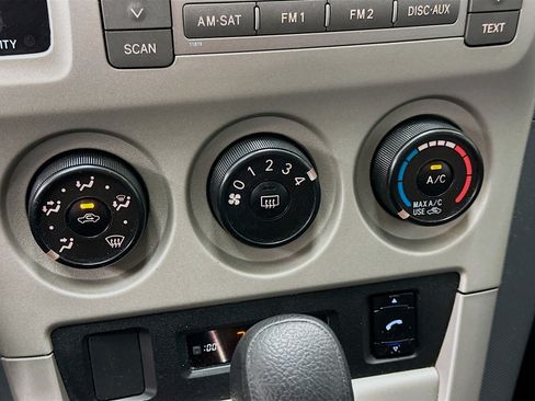 Used 2010 Toyota Matrix FWD image 22