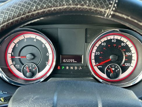 Used 2019 Dodge Grand Caravan SXT FWD image 19