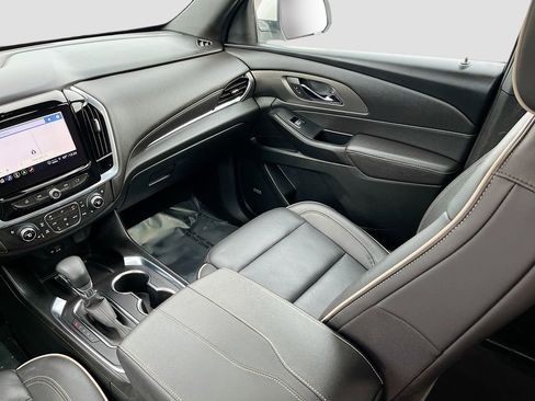 Used 2023 Chevrolet Traverse Premier AWD/4WD image 24