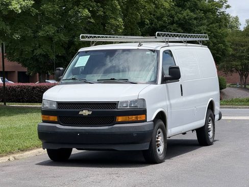 Used 2019 Chevrolet Express 2500 w/ Driver Convenience Package RWD image 2