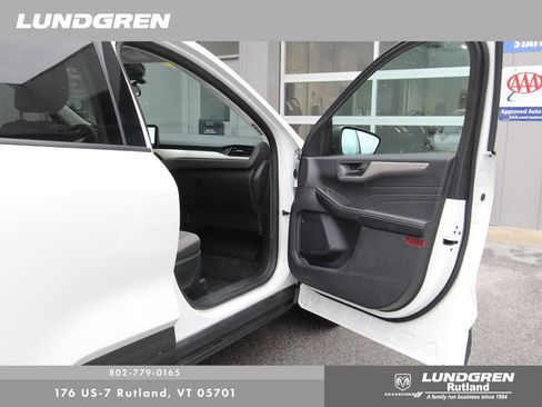 Used 2022 Ford Escape SE w/ Convenience Package image 8