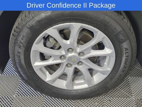 Used 2020 Chevrolet Equinox LT FWD image 11