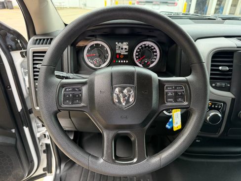 Used 2021 RAM 1500 Tradesman w/ Chrome Appearance Group RWD image 13