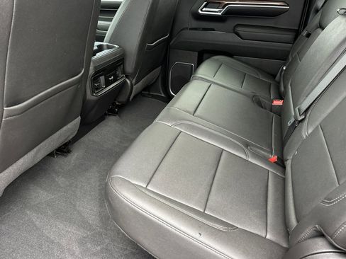 Used 2022 Chevrolet Silverado 1500 LT w/ Z71 Off-Road Package image 12