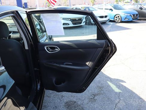 Used 2019 Nissan Sentra SV FWD image 18