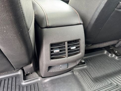 Used 2014 Ford Edge Limited w/ Equipment Group 301A AWD/4WD image 18
