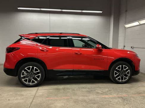 Used 2023 Chevrolet Blazer RS w/ LPO, Floor Liner Package FWD image 3