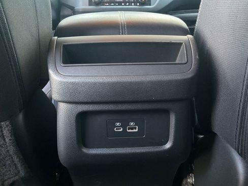 Used 2024 Nissan Pathfinder S FWD image 16