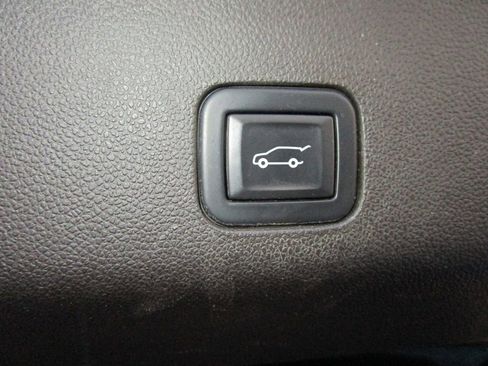 Used 2021 Chevrolet Tahoe LT image 15