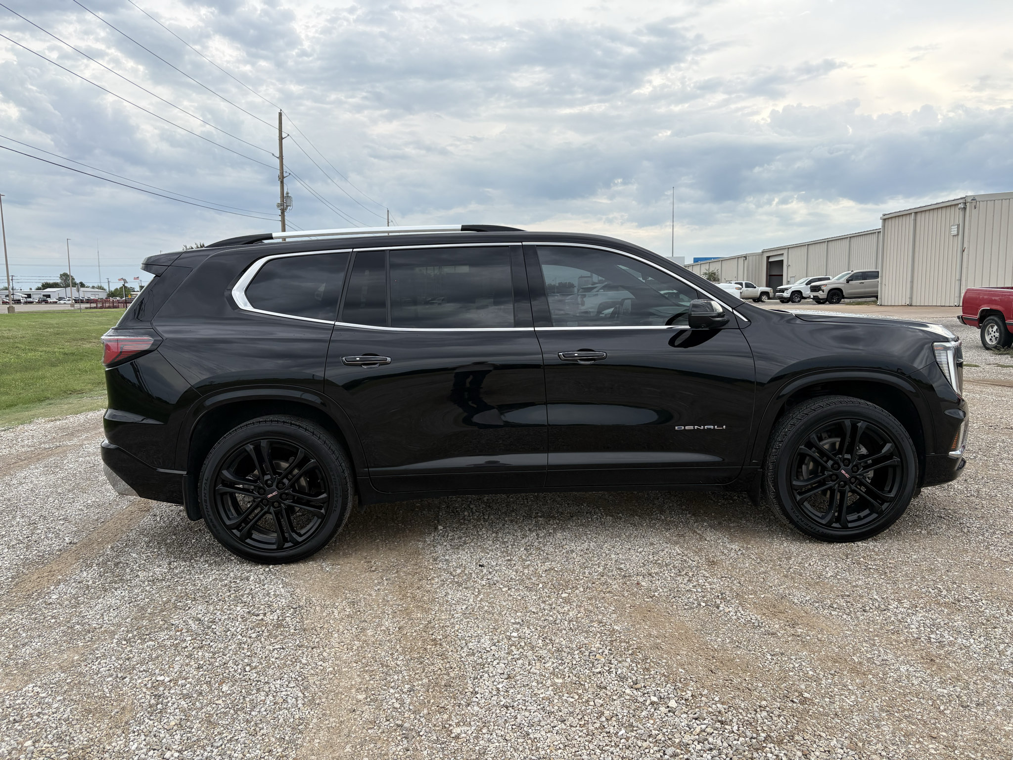 Used 2024 GMC Acadia Denali w/ LPO, Floor Liner Package AWD/4WD image 4
