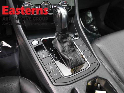 Used 2020 Volkswagen Jetta SE FWD image 13