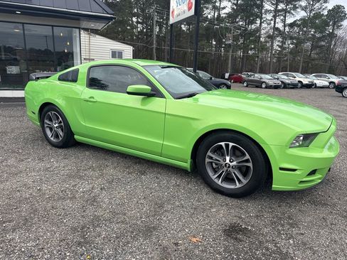 Used 2014 Ford Mustang Premium image 16