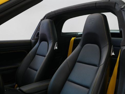 Used 2015 Porsche 911 Targa 4S w/ Burmester Audio Package AWD/4WD image 9
