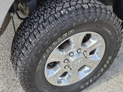Used 2024 RAM 2500 Big Horn AWD/4WD image 12