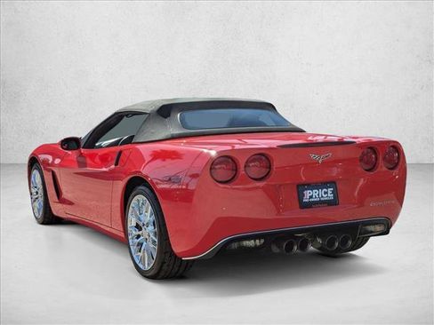 Used 2011 Chevrolet Corvette Convertible w/ 1LT image 8