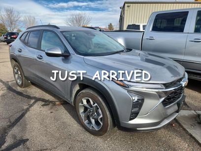 Used 2025 Chevrolet Trax LT w/ Driver Confidence Package