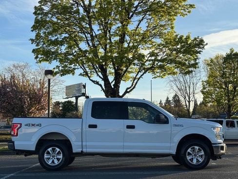 Used 2015 Ford F150 XLT image 6