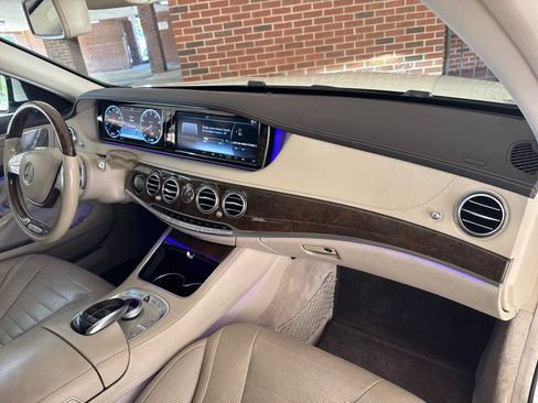 Used 2017 Mercedes-Benz S 550 4MATIC Sedan image 26
