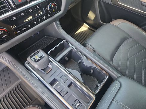 Certified 2024 Nissan Pathfinder Platinum w/ Cargo Package FWD image 25