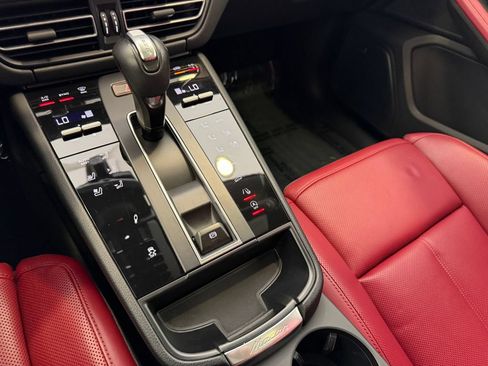 Certified 2024 Porsche Macan Turbo AWD/4WD image 18