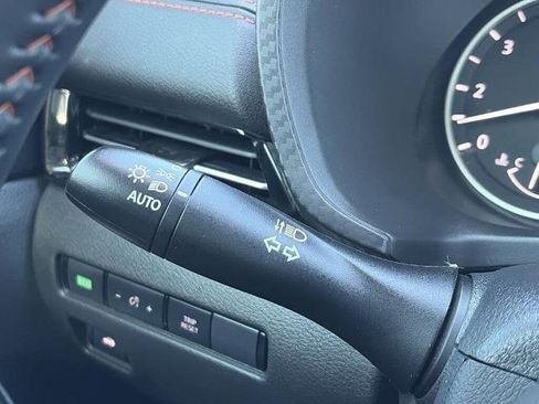 Certified 2025 Nissan Sentra SR image 17