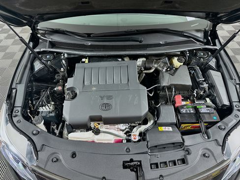 Used 2017 Toyota Avalon Touring image 31