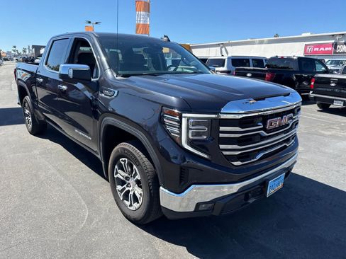 Used 2025 GMC Sierra 1500 SLT AWD/4WD image 7