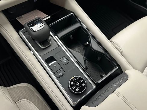 New 2026 Nissan Pathfinder SL AWD/4WD image 12