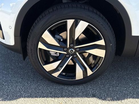 New 2026 Volvo XC40 B5 Ultra w/ Climate Package image 10
