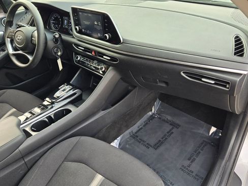 Used 2023 Hyundai Sonata SE FWD image 17
