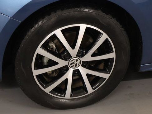 Used 2017 Volkswagen Jetta SE FWD image 7
