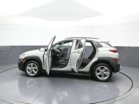 Certified 2022 Hyundai Kona SEL w/ Convenience Package AWD/4WD image 44