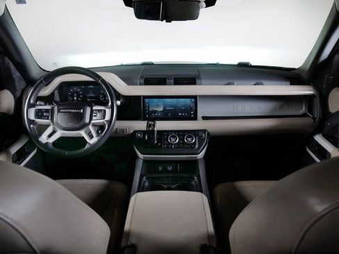 Used 2020 Land Rover Defender 110 HSE image 4