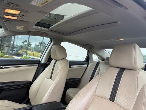 Used 2020 Honda Civic Touring image 13