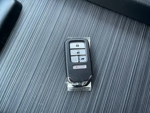 Used 2022 Honda Pilot TrailSport image 34