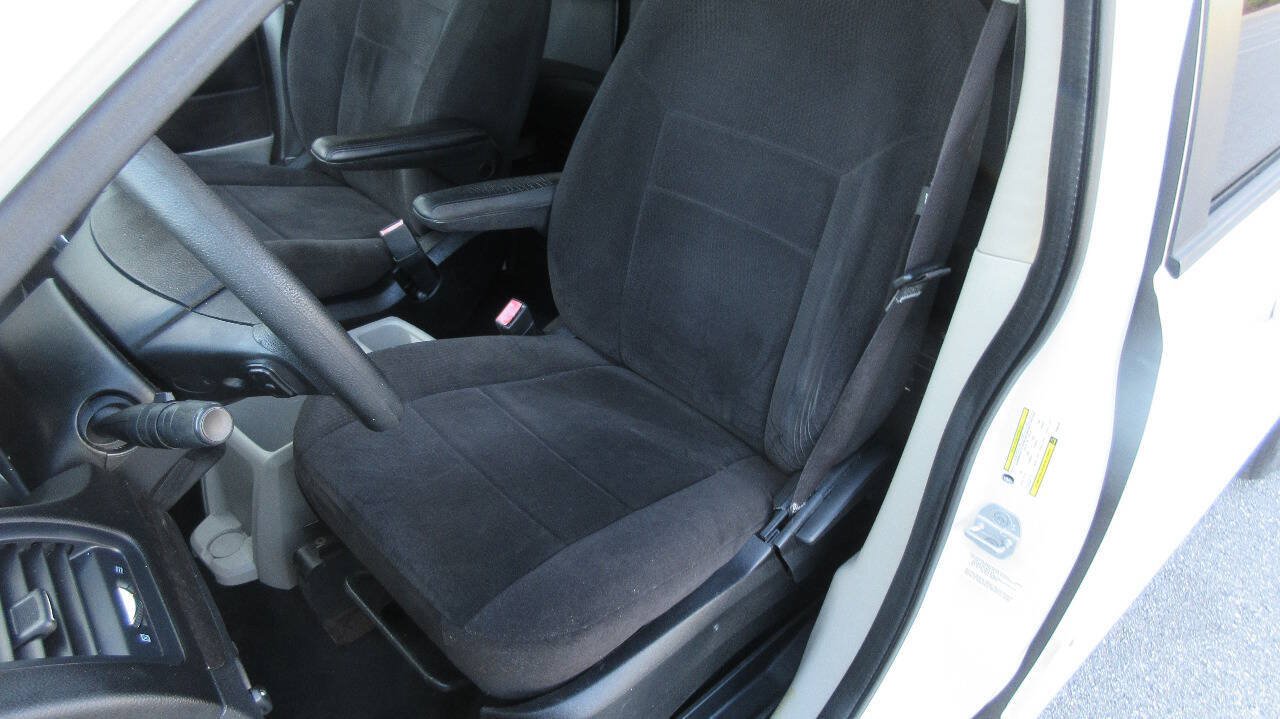 Used 2012 Dodge Grand Caravan SE FWD image 12