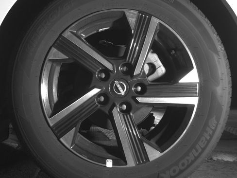 Used 2025 Nissan Sentra SV FWD image 14