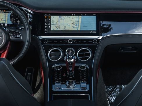 Used 2024 Bentley Continental GT Speed image 19