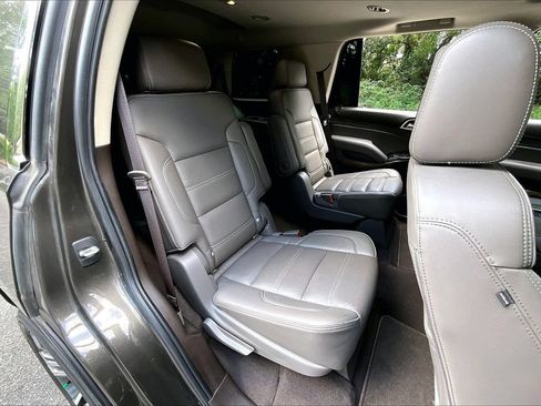 Used 2020 GMC Yukon Denali RWD image 21