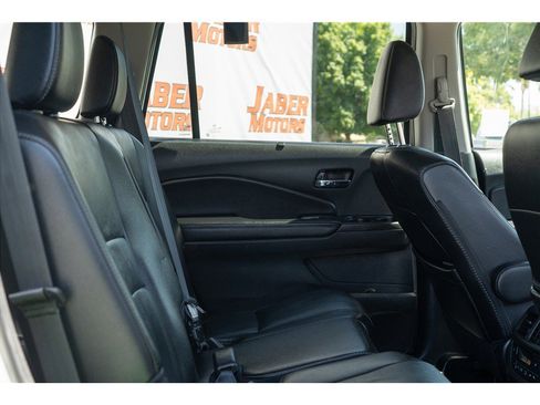 Used 2021 Honda Pilot Touring image 46