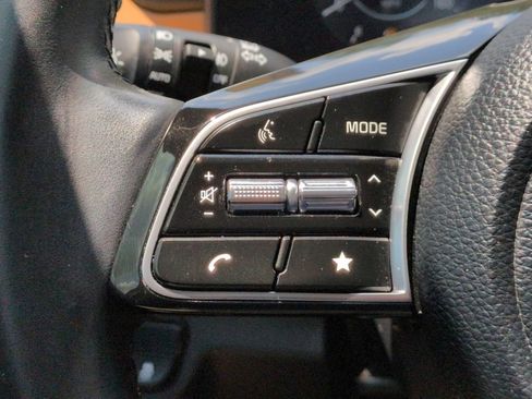 Certified 2024 Kia Seltos EX FWD image 30